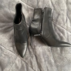 8.5 Nine West High Heel Ankle Boots